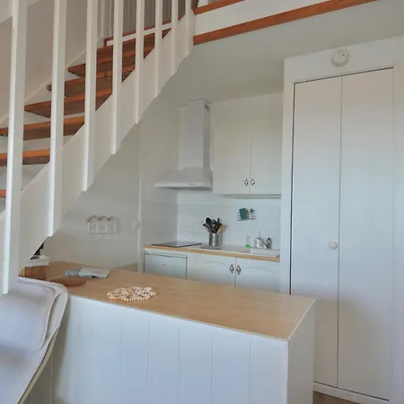 Appartement Aux Beaux Coquillages, Vue Et Sur Le Port